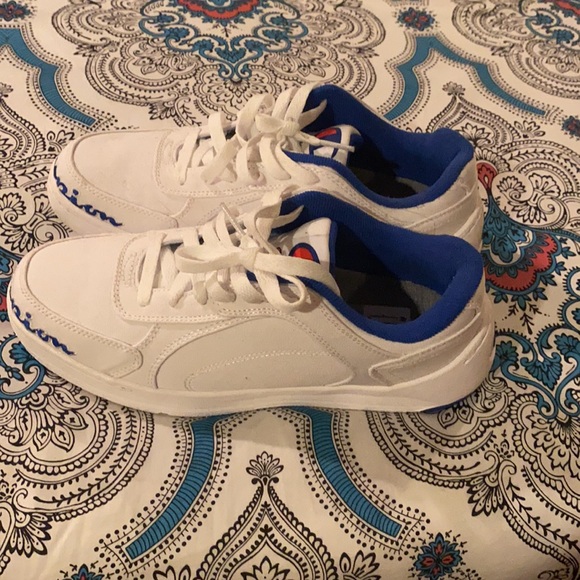 Champions shoes - Picture 2 of 3